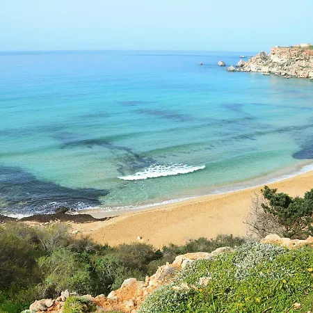 Flatlet With Pool - Free Parking And Wifi Apartment