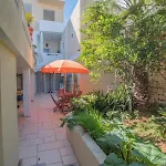 Flatlet With Pool - Free Parking And Wifi Διαμέρισμα *