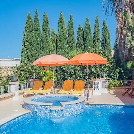 Flatlet With Pool - Free Parking And Wifi * Lija