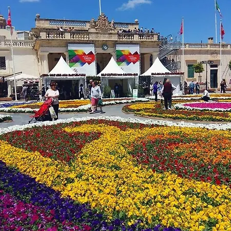 Flatlet With Pool - Free Parking And Wifi Apartament Lija