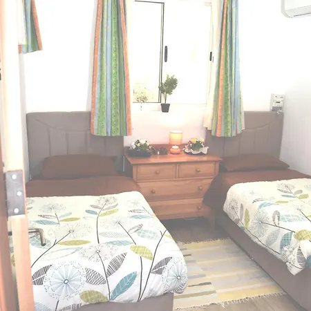 公寓 Flatlet With Pool - Free Parking And Wifi