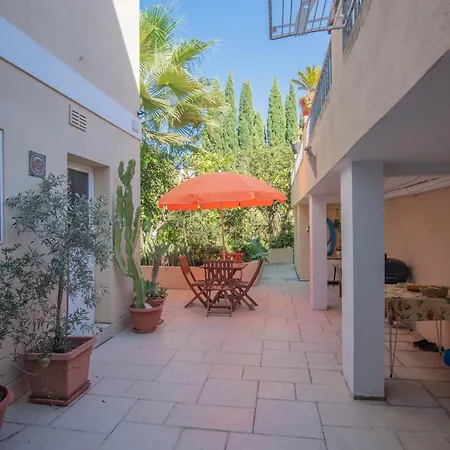 公寓 Flatlet With Pool - Free Parking And Wifi *