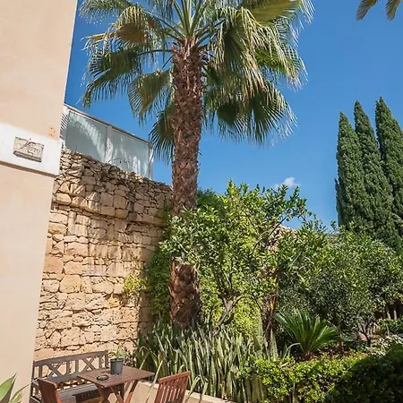 Flatlet With Pool - Free Parking And Wifi Apartamento Lija