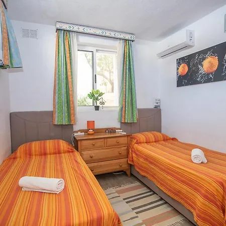 Apartamento Flatlet With Pool - Free Parking And Wifi Lija