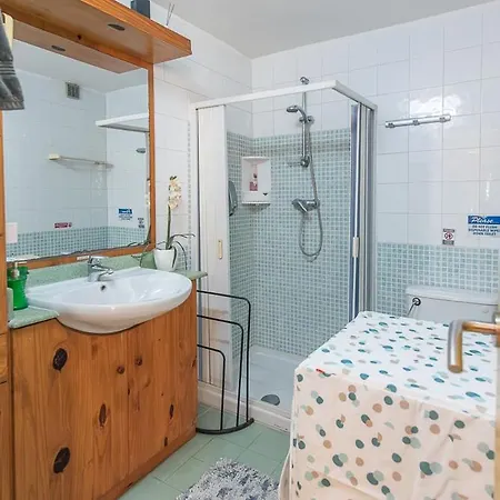 Flatlet With Pool - Free Parking And Wifi Apartamento *