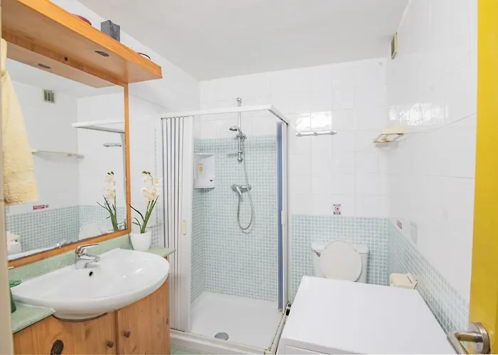 Apartament Flatlet With Pool - Free Parking And Wifi *